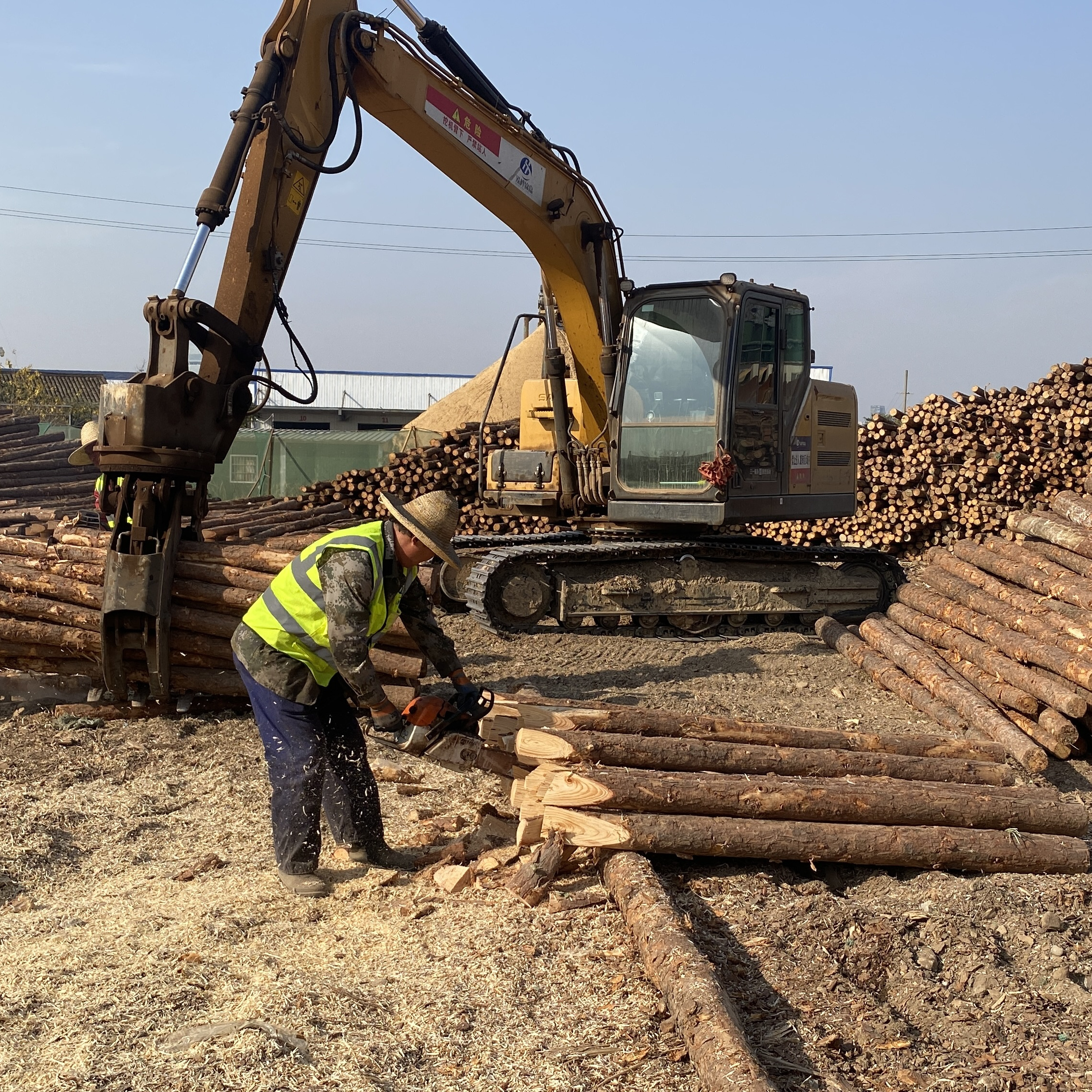 水泥仿木樁廠家泓樺錦嘉 - 水泥圓樁和水泥方樁的區(qū)別是什么？